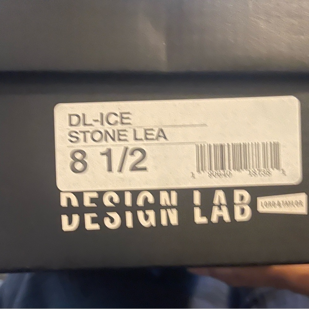Design Lab Lord & Taylor Stone Leather Shoes - Picture 2 of 6